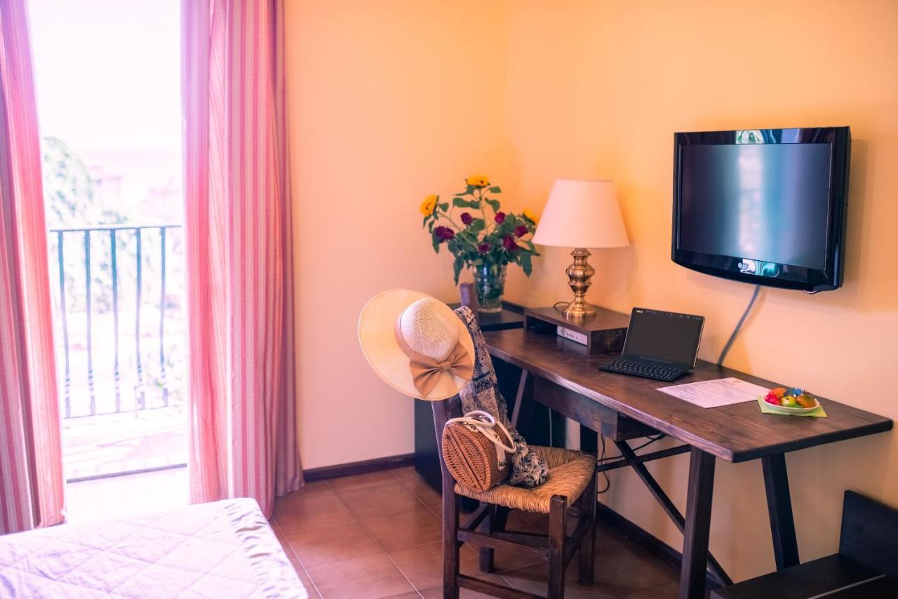 Hotel Villa Sirina تاورمينا المظهر الخارجي الصورة