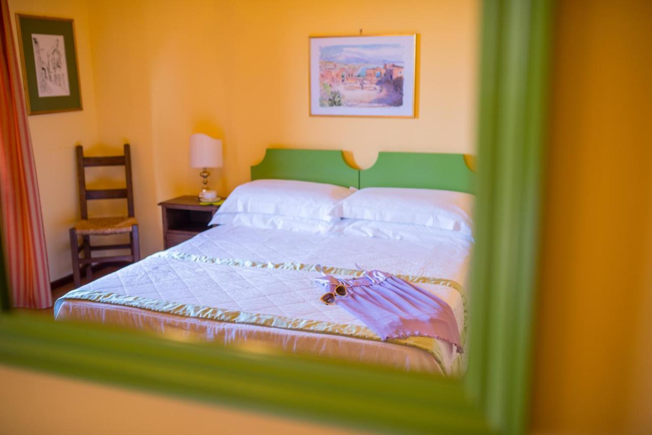 Hotel Villa Sirina تاورمينا المظهر الخارجي الصورة
